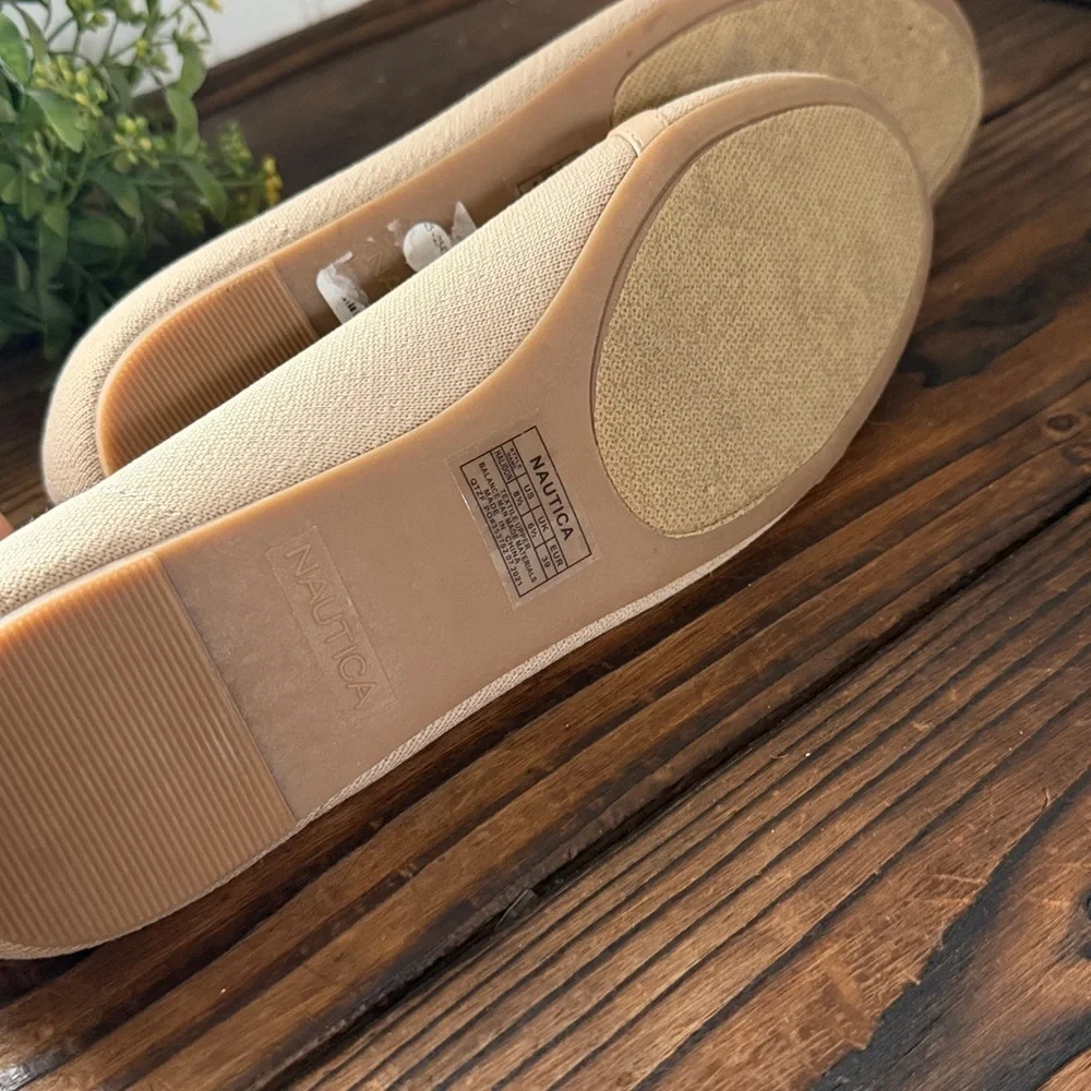 NWT Nautica Tan Women's Ballet Flats with Buckle Detail